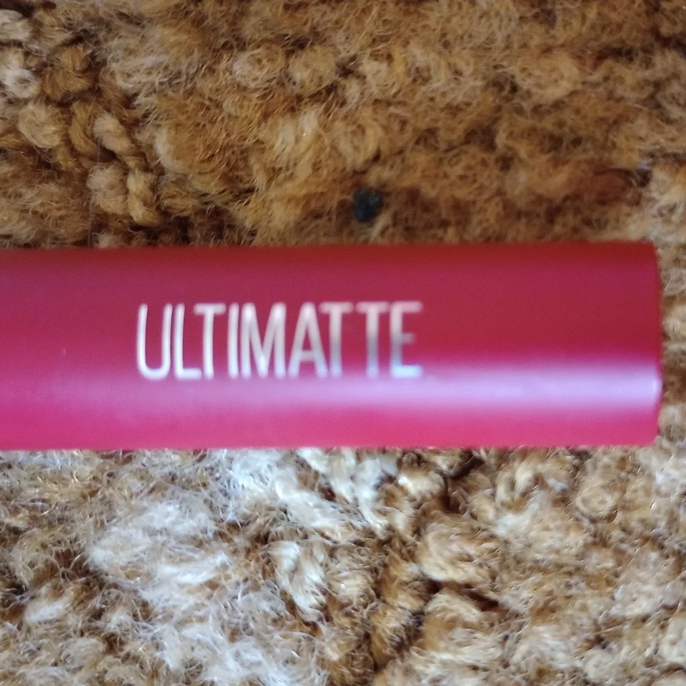 🦋 NWT Maybelline Color Sensational Lipstick in More Ruby
